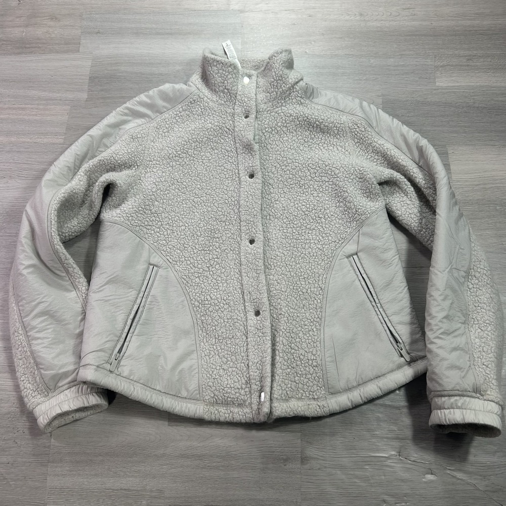 Lululemon Jacket Womens 4 Gray Wool Blend Fleece Snap Front Pockets Insulated
